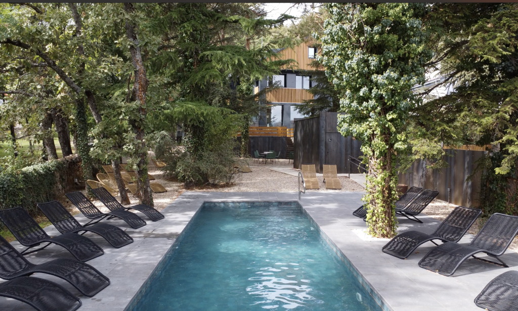 Box Art Hotel Un sitio único en la Sierra de Madrid